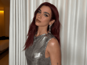 Dua Lipa’s Spiky Bun Is Perfect For Hot Summer Days